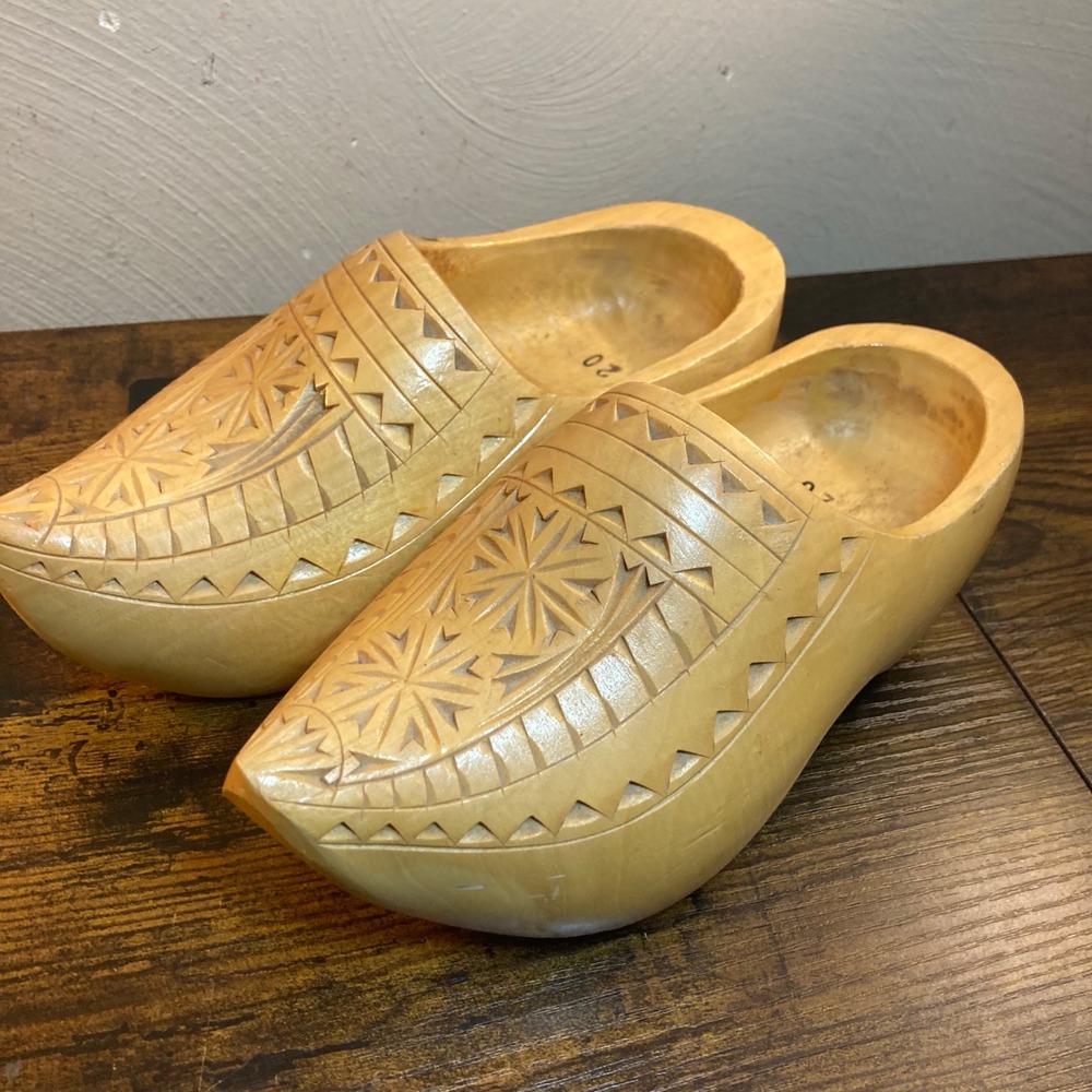 Vintage Hand Carved Dutch Wooden Clogs Klompen Sz 20 Wood Folk Art Unpainted